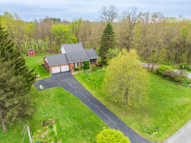 328 E Tratebas Road, Chesterton, IN 46304