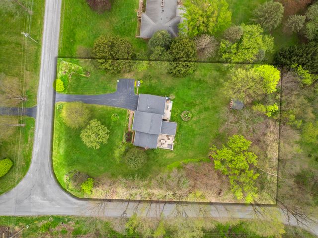 328 E Tratebas Road, Chesterton, IN 46304