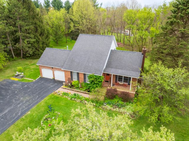 328 E Tratebas Road, Chesterton, IN 46304