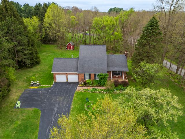 328 E Tratebas Road, Chesterton, IN 46304