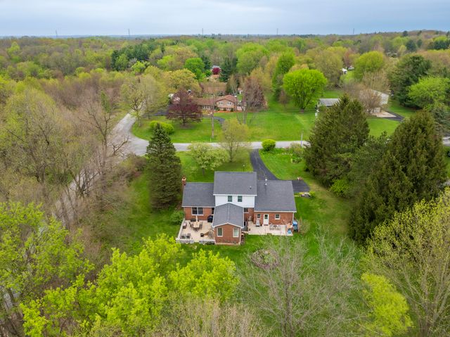 328 E Tratebas Road, Chesterton, IN 46304