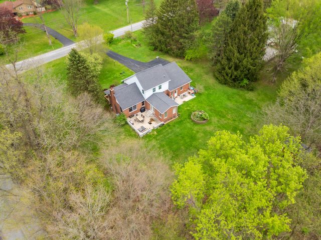 328 E Tratebas Road, Chesterton, IN 46304