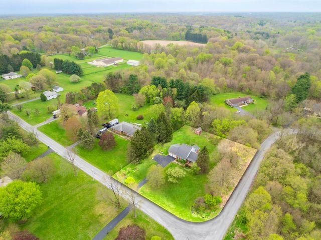 328 E Tratebas Road, Chesterton, IN 46304
