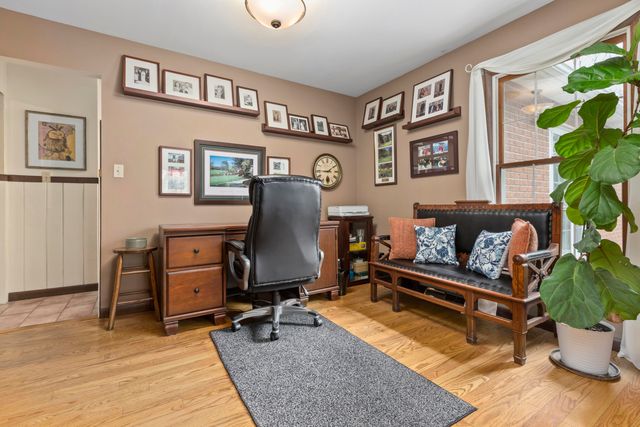 328 E Tratebas Road, Chesterton, IN 46304