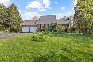 328 E Tratebas Road, Chesterton, IN 46304