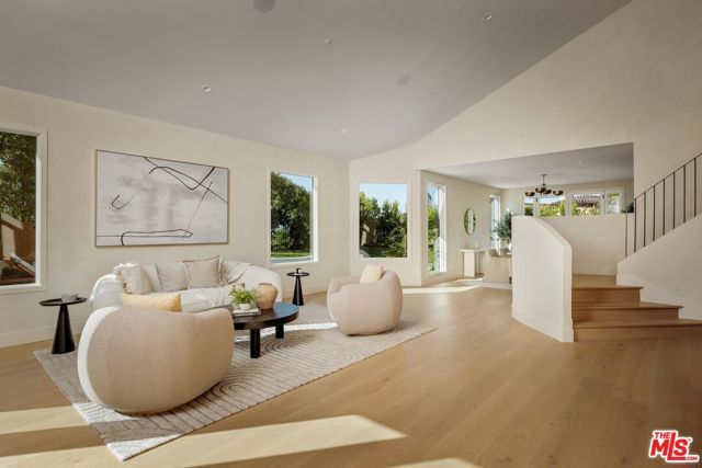 4016 San Remo Way, Tarzana (los Angeles), CA 91356