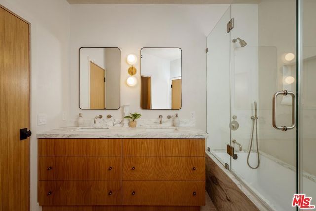 4016 San Remo Way, Tarzana (los Angeles), CA 91356