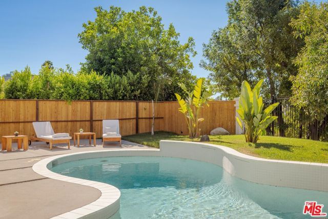 4016 San Remo Way, Tarzana (los Angeles), CA 91356