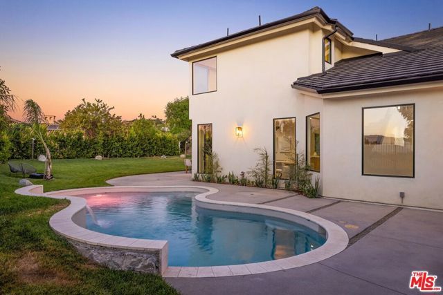 4016 San Remo Way, Tarzana (los Angeles), CA 91356