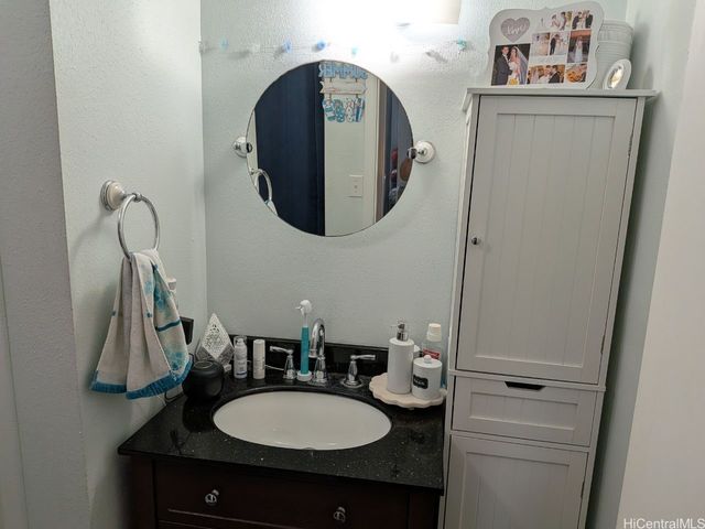 355 Aoloa Street G205, Kailua, HI 96734