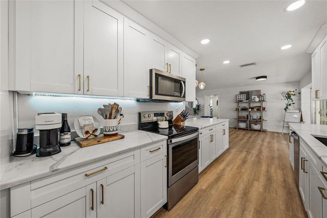 1425 EMBASSY DRIVE, Clearwater, FL 33764