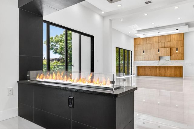 4426 W EUCLID AVENUE, Tampa, FL 33629