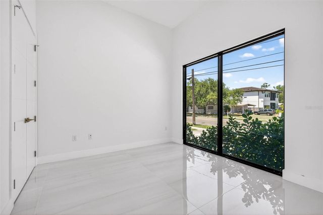 4426 W EUCLID AVENUE, Tampa, FL 33629