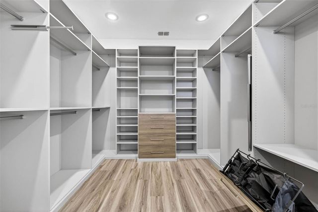 4426 W EUCLID AVENUE, Tampa, FL 33629