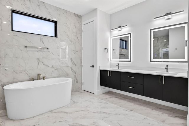 4426 W EUCLID AVENUE, Tampa, FL 33629