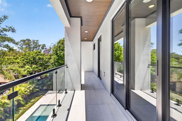 4426 W EUCLID AVENUE, Tampa, FL 33629