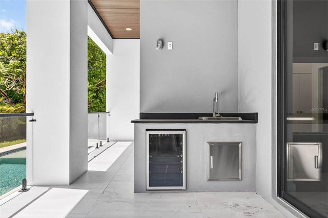 4426 W EUCLID AVENUE, Tampa, FL 33629