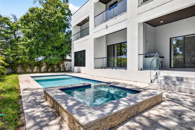 4426 W EUCLID AVENUE, Tampa, FL 33629