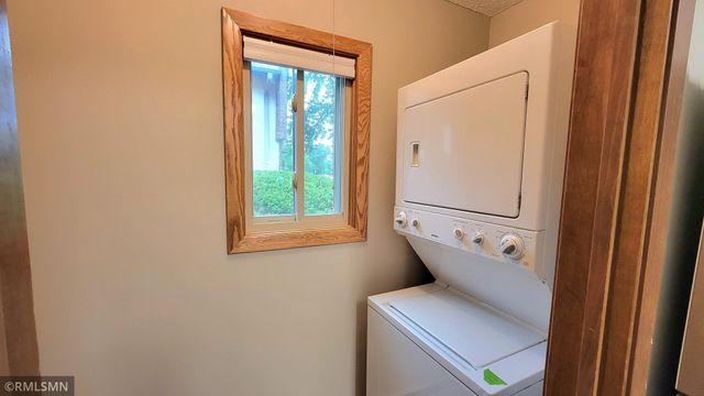 1529 Millpond Court, Chaska, MN 55318