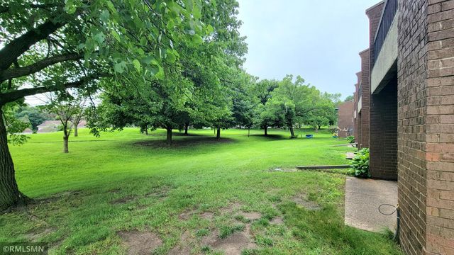1529 Millpond Court, Chaska, MN 55318