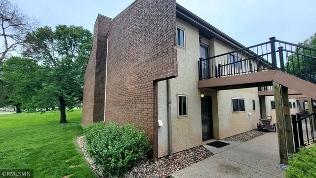 1529 Millpond Court, Chaska, MN 55318
