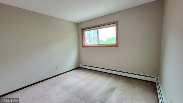 1529 Millpond Court, Chaska, MN 55318