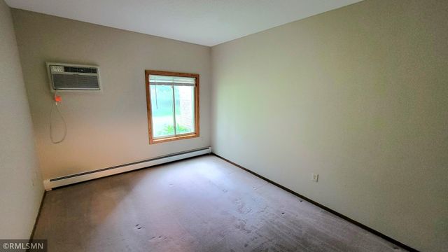 1529 Millpond Court, Chaska, MN 55318