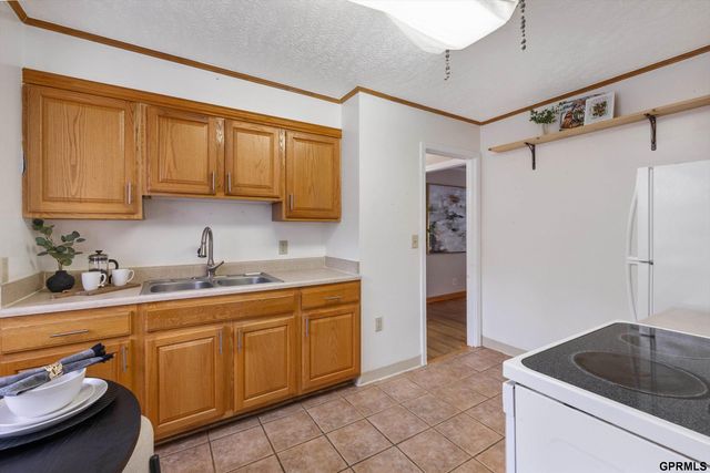 1507 S 50 Street, Omaha, NE 68106