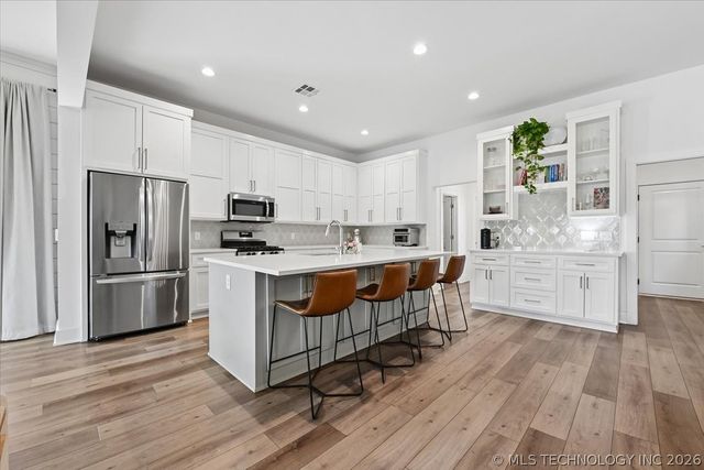 6016 E 126 Place S, Bixby, OK 74008
