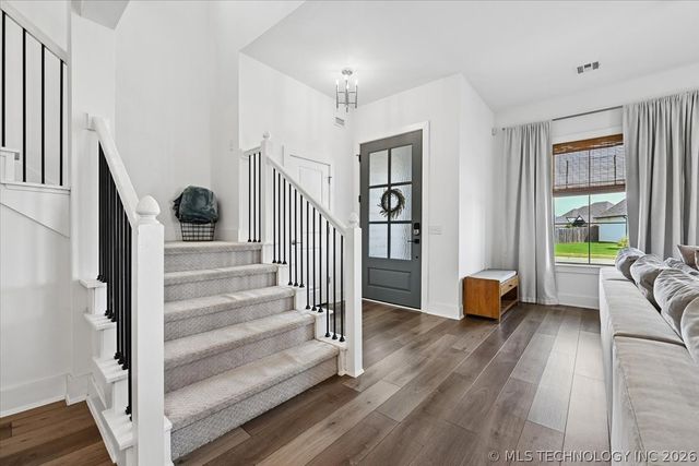 6016 E 126 Place S, Bixby, OK 74008