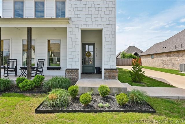 6016 E 126 Place S, Bixby, OK 74008
