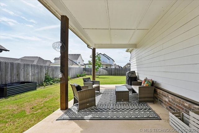 6016 E 126 Place S, Bixby, OK 74008
