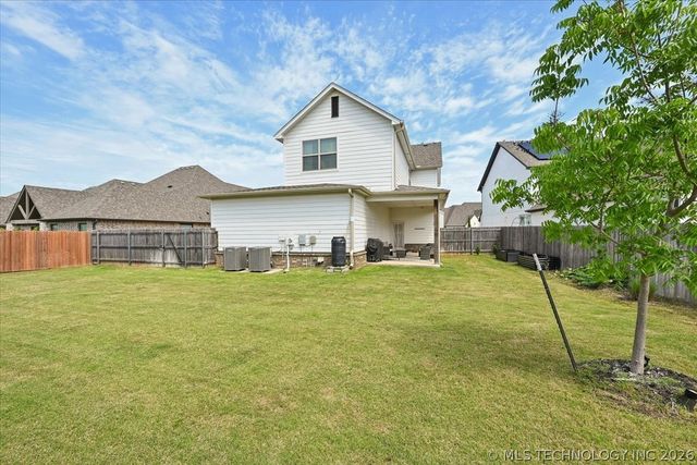 6016 E 126 Place S, Bixby, OK 74008