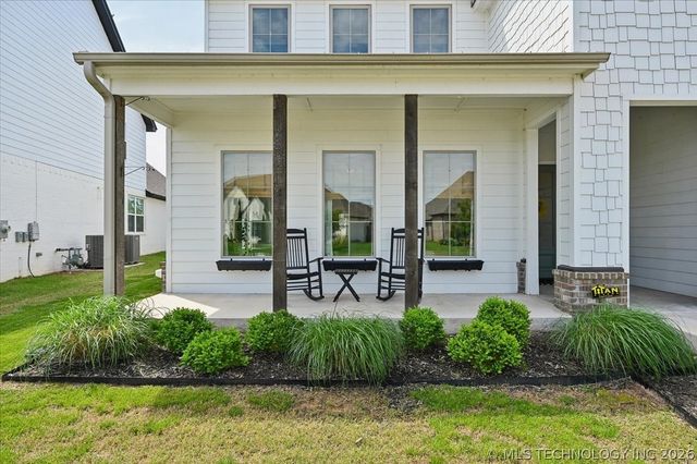 6016 E 126 Place S, Bixby, OK 74008