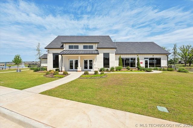6016 E 126 Place S, Bixby, OK 74008