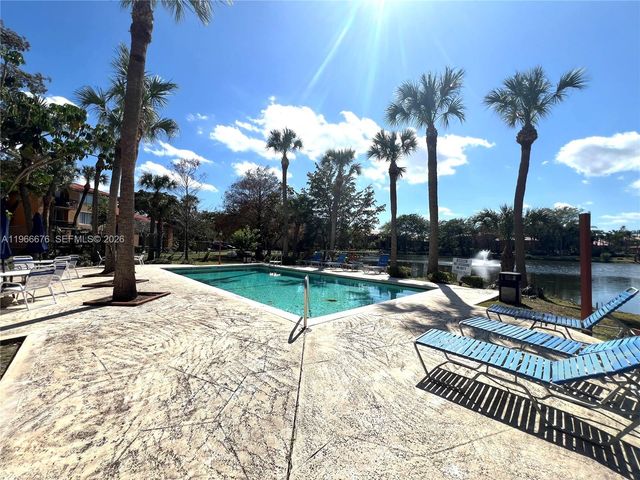 10741 Cleary Blvd 204, Plantation, FL 33324