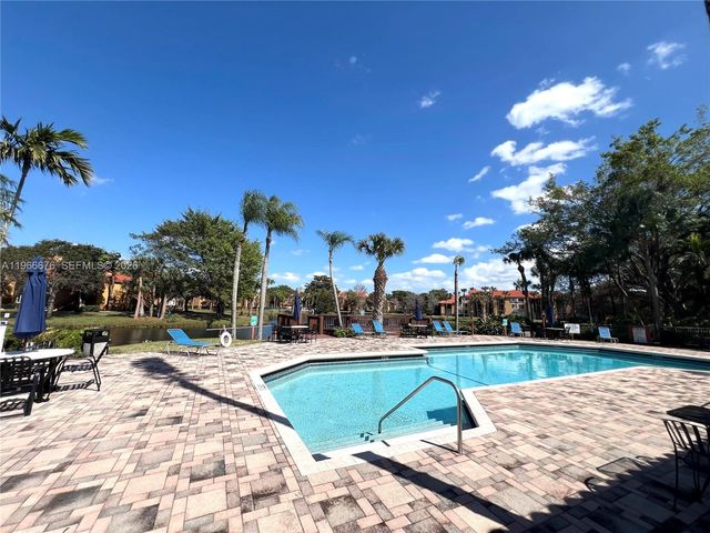 10741 Cleary Blvd 204, Plantation, FL 33324