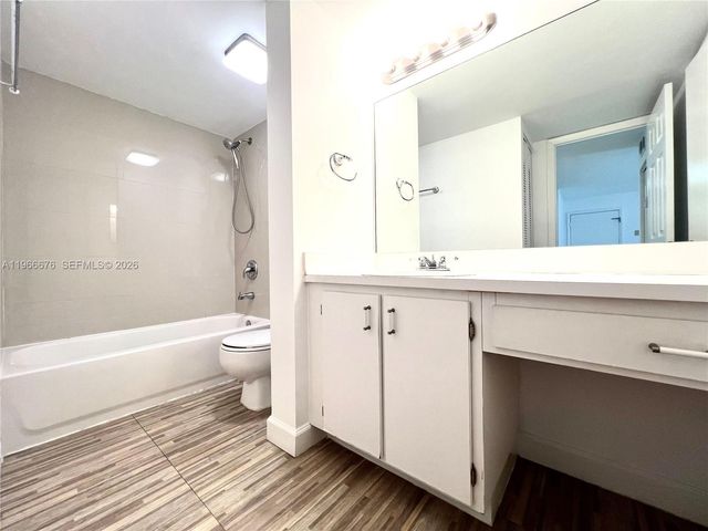 10741 Cleary Blvd 204, Plantation, FL 33324