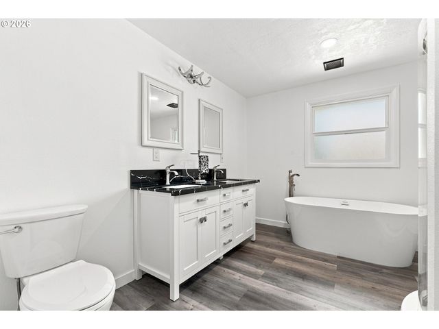 226 Se 157TH Ave, Portland, OR 97233