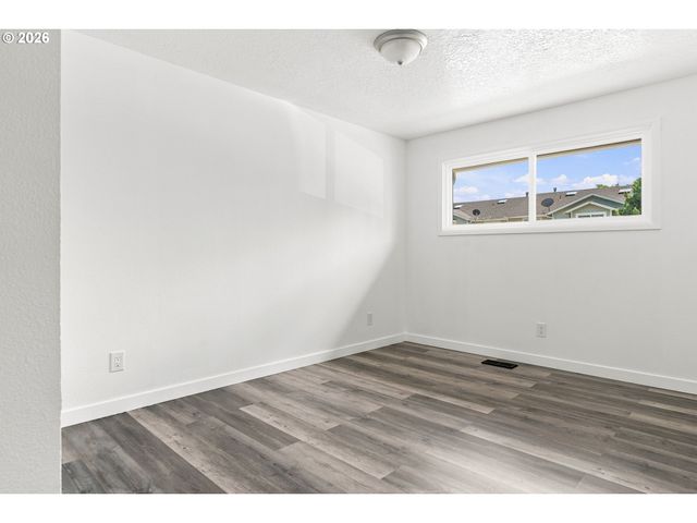 226 Se 157TH Ave, Portland, OR 97233