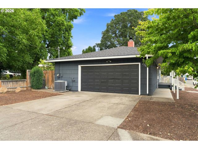 226 Se 157TH Ave, Portland, OR 97233