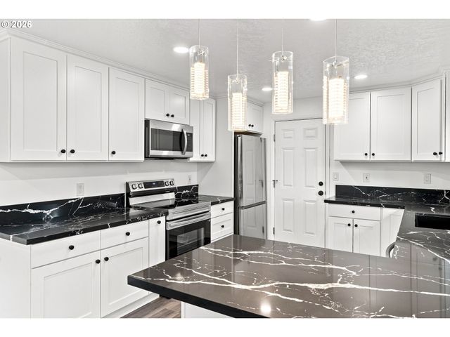 226 Se 157TH Ave, Portland, OR 97233
