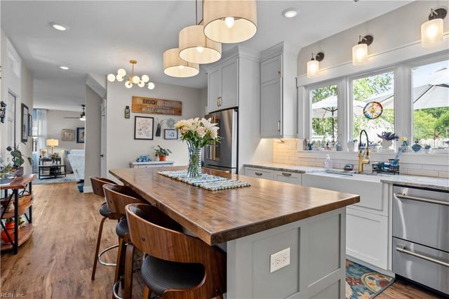 3061 Beaden DR, Virginia Beach, VA 23456