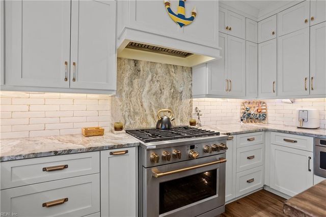 3061 Beaden DR, Virginia Beach, VA 23456