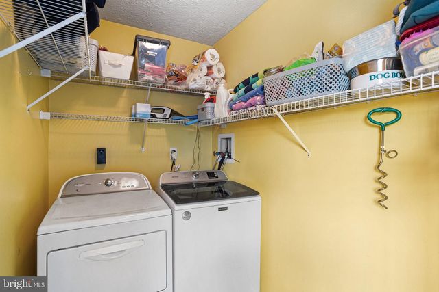 27 GLASGOW RD, Williamstown, NJ 08094
