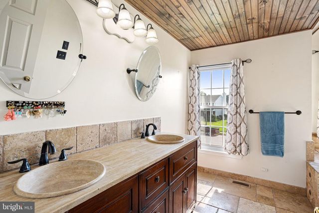 27 GLASGOW RD, Williamstown, NJ 08094