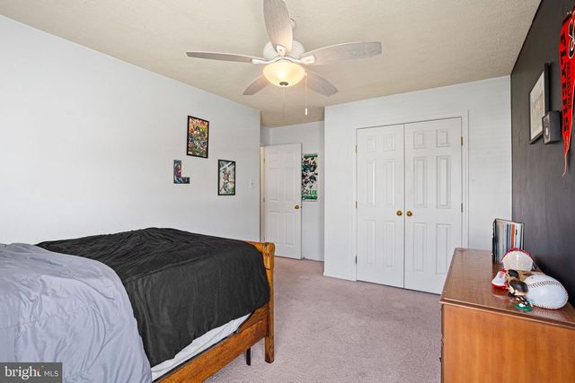 27 GLASGOW RD, Williamstown, NJ 08094