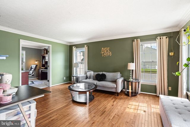 27 GLASGOW RD, Williamstown, NJ 08094