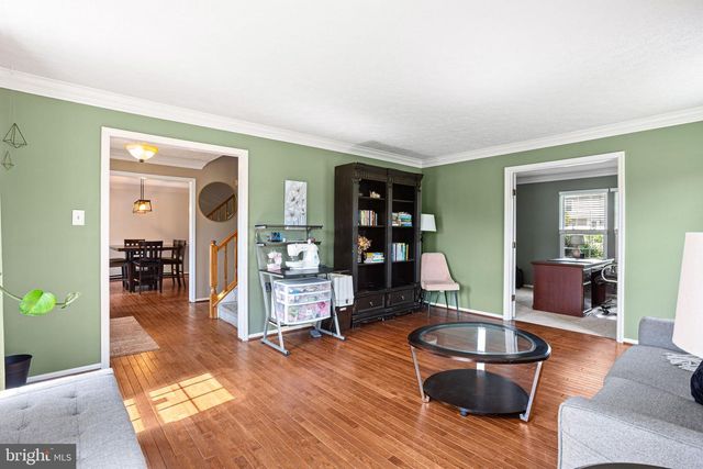 27 GLASGOW RD, Williamstown, NJ 08094