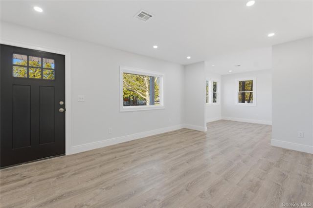 5 Bear Lane, Centereach, NY 11720